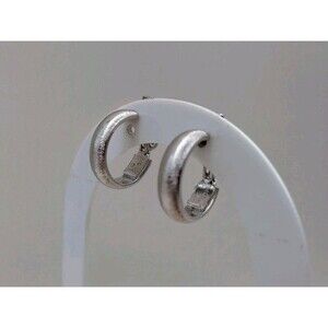 VTG MONET Gorgeous Signature Silvertone Clip On Hoops Textured